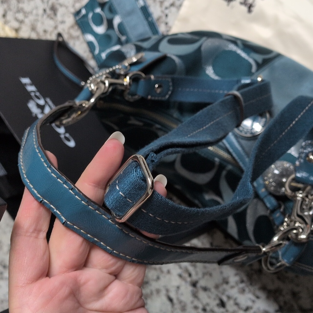 ✨ SOLD✨Coach SET Signature Jacquard Teal Metallic Stripe Hobo Wristlet Wallet - Picture 7 of 12
